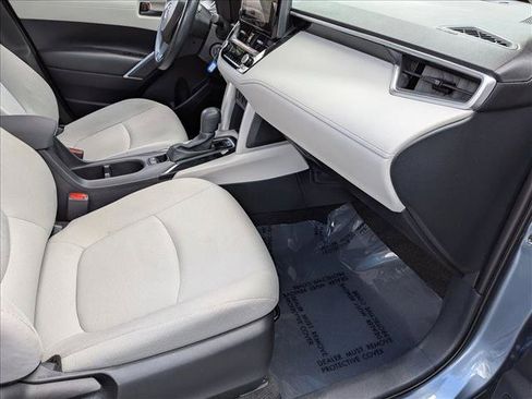 Used 2024 Toyota Corolla Cross L FWD image 19