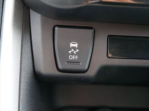 Certified 2025 Toyota RAV4 XLE AWD/4WD image 20