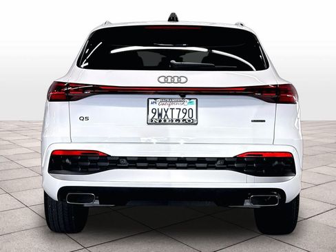 Used 2025 Audi Q5 Premium AWD/4WD image 7