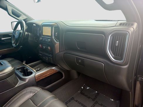 Used 2019 Chevrolet Silverado 1500 High Country w/ Technology Package image 33