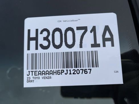 Certified 2023 Toyota Venza XLE image 15
