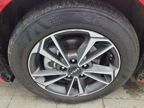 Used 2024 Kia Forte LXS image 31