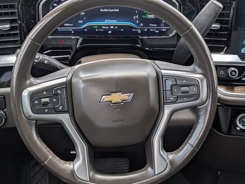 Used 2022 Chevrolet Silverado 1500 LT RWD image 12