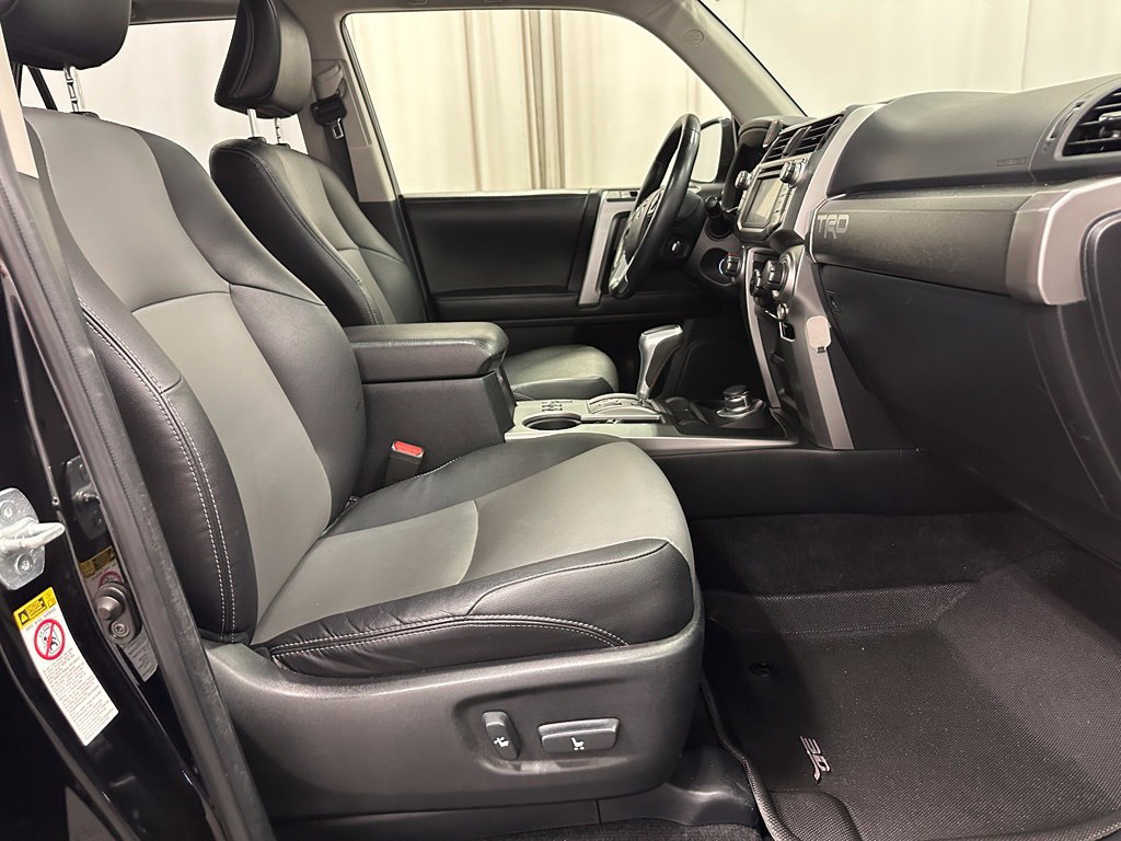 Used 2016 Toyota 4Runner SR5 Premium AWD/4WD image 16