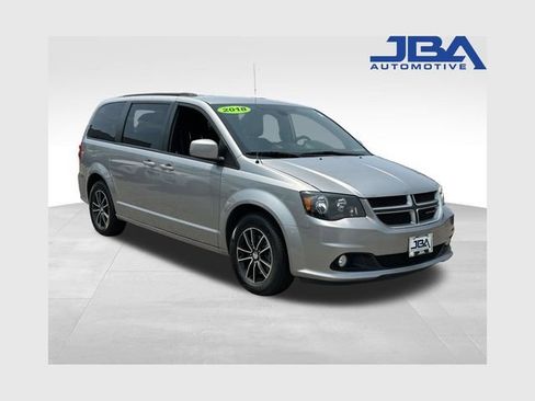 Used 2018 Dodge Grand Caravan GT FWD image 1