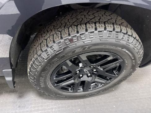 Used 2023 Chevrolet Silverado 1500 Custom w/ 2.7L Blackout Package image 27