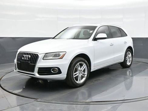 Used 2016 Audi Q5 2.0T Premium Plus w/ Technology Package AWD/4WD image 3