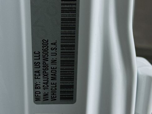 Used 2023 Jeep Wrangler Sahara w/ Cold Weather Group image 12