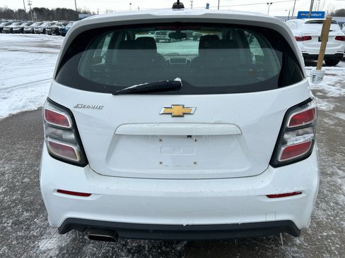Used 2017 Chevrolet Sonic LT image 6