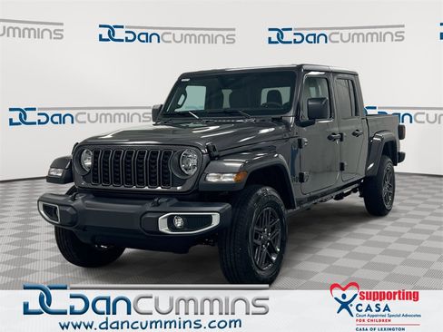New 2026 Jeep Gladiator Sport image 1