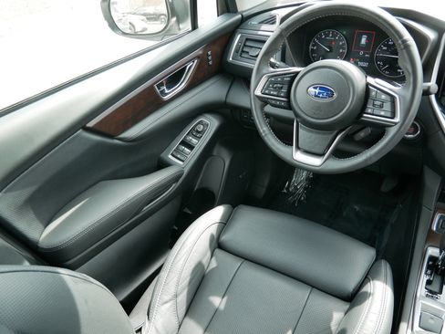 Certified 2024 Subaru Ascent Touring w/ Popular Package #2 image 9