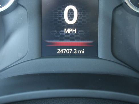 Used 2024 RAM 2500 Big Horn w/ Sport Appearance Package image 21