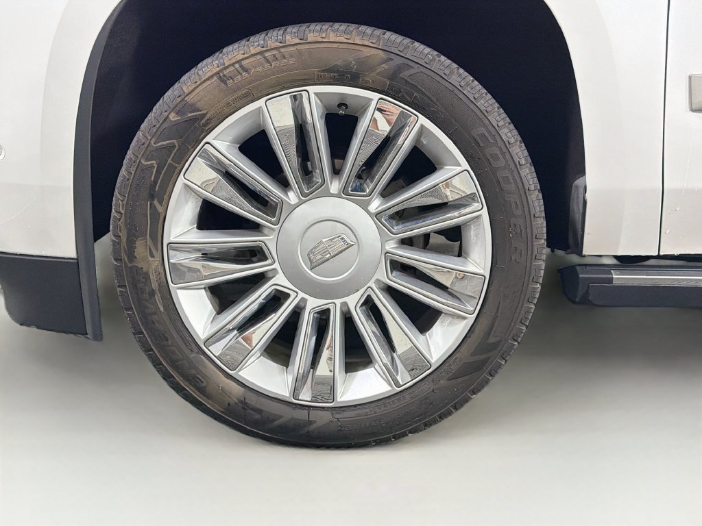 Used 2019 Cadillac Escalade ESV Platinum AWD/4WD image 34