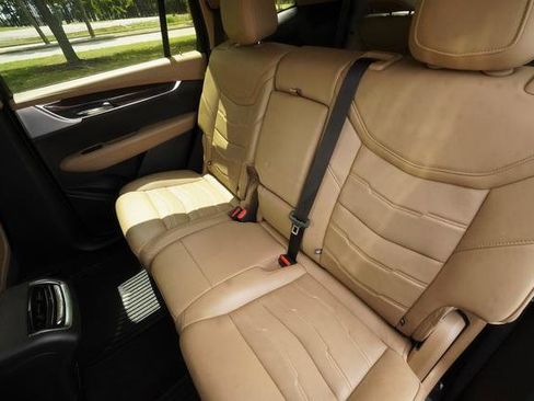 Used 2020 Cadillac XT6 Premium Luxury w/ Platinum Package FWD image 26
