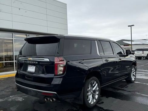 Used 2022 Chevrolet Suburban High Country image 8