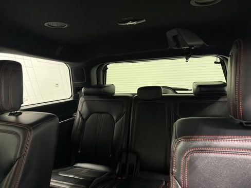 Used 2024 Ford Expedition Limited AWD/4WD image 11