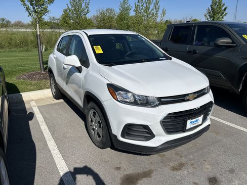 Used 2019 Chevrolet Trax LS FWD image 5