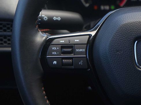 Used 2024 Honda HR-V Sport image 17