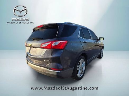 Used 2018 Chevrolet Equinox Premier FWD image 3