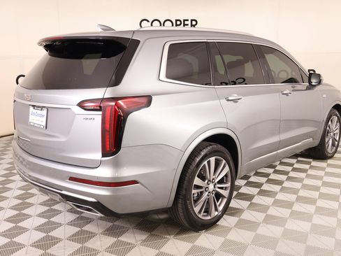 Used 2025 Cadillac XT6 Premium Luxury w/ Technology Package FWD image 22