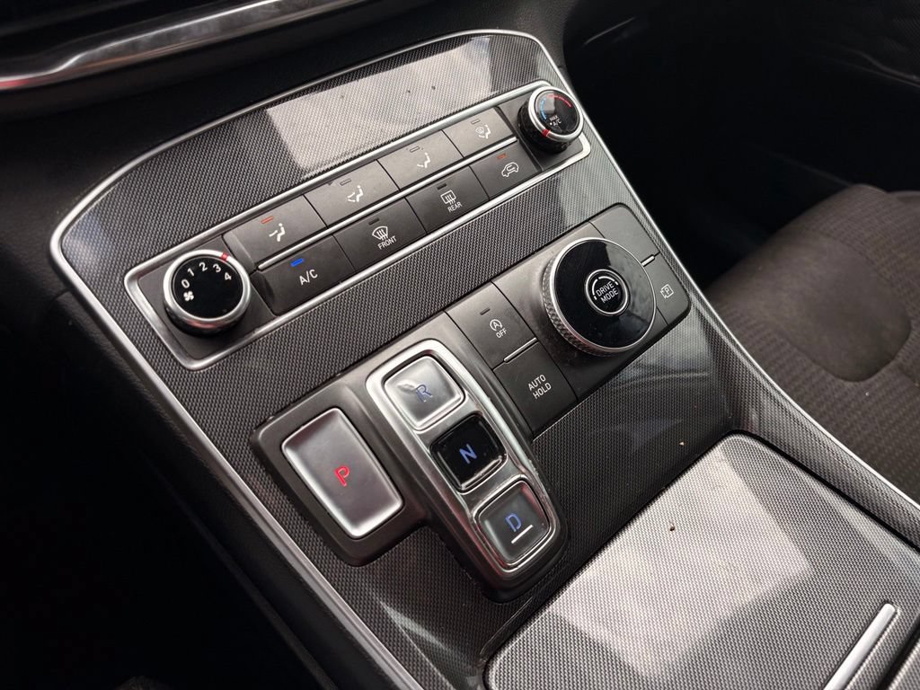 Used 2022 Hyundai Santa Fe SE FWD image 17