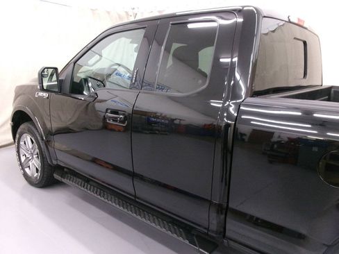 Used 2019 Ford F150 XLT w/ Equipment Group 302A Luxury AWD/4WD image 9
