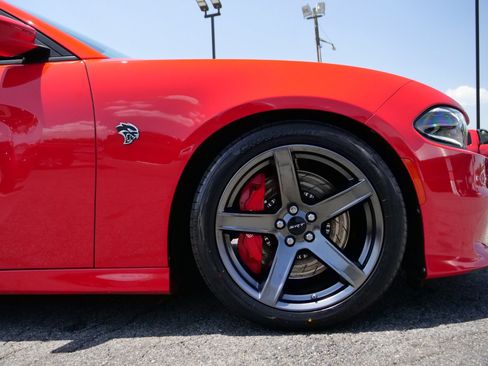 Used 2018 Dodge Charger SRT Hellcat RWD image 9