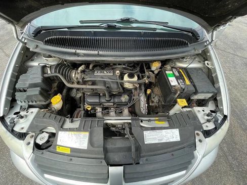 Used 2005 Dodge Grand Caravan SXT w/ Premium Group image 42