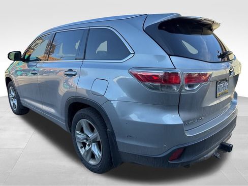 Used 2016 Toyota Highlander Limited w/ Driver Technology Package image 2