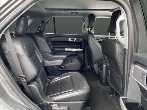 Certified 2023 Ford Explorer XLT w/ Equipment Group 202A image 30