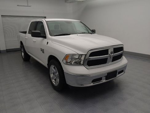 Used 2021 RAM 1500 Classic SLT image 13