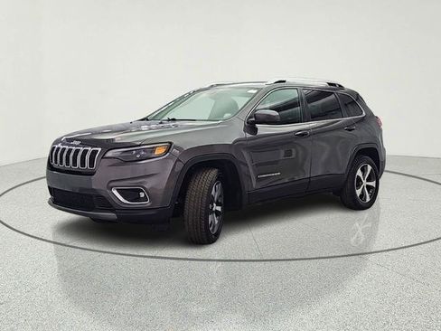 Used 2019 Jeep Cherokee Limited image 3