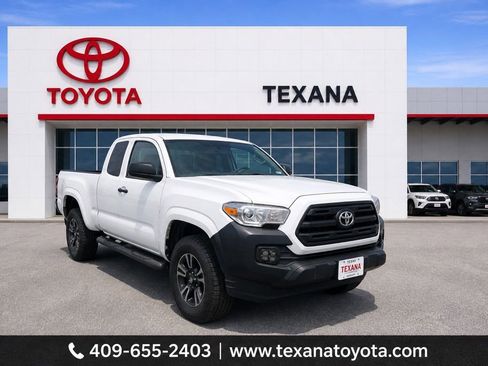 Used 2017 Toyota Tacoma SR RWD image 1
