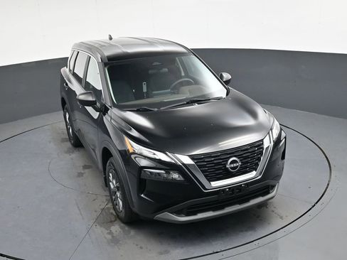 Used 2023 Nissan Rogue S image 24