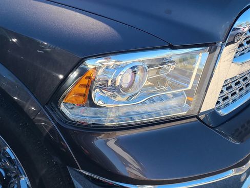 Used 2017 RAM 1500 Laramie w/ Convenience Group image 8