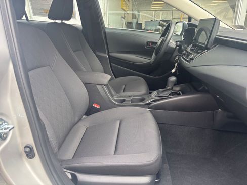 Used 2025 Toyota Corolla LE image 25