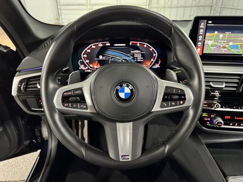 Used 2023 BMW M550i xDrive AWD/4WD image 25