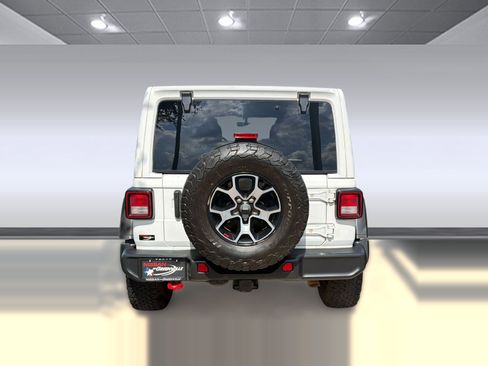 Used 2022 Jeep Wrangler Unlimited Rubicon w/ Cold Weather Group AWD/4WD image 10