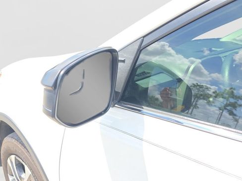 Used 2017 Toyota RAV4 LE image 11