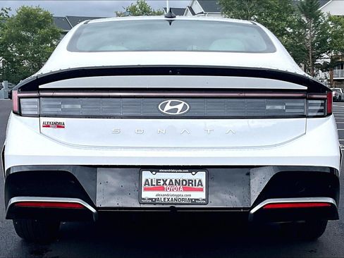 Used 2025 Hyundai Sonata SEL FWD image 4