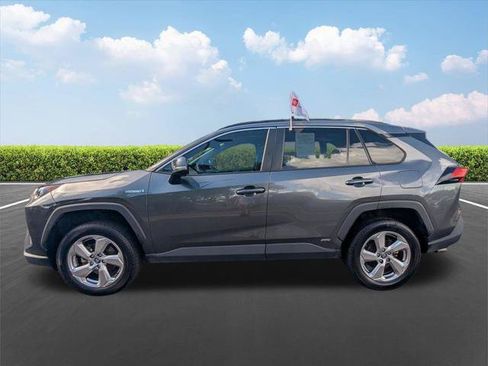 Certified 2021 Toyota RAV4 XLE Premium AWD/4WD image 8