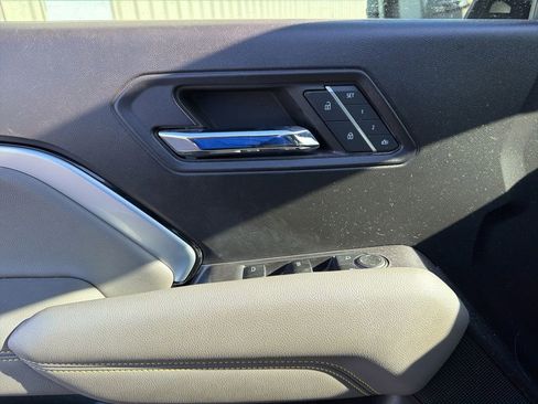 Used 2023 Chevrolet Colorado ZR2 w/ ZR2 Convenience Package III image 32