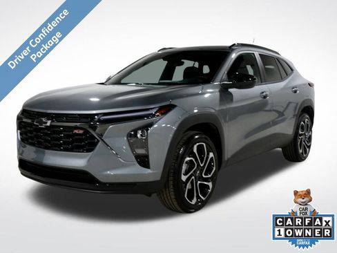 Used 2025 Chevrolet Trax RS w/ Driver Confidence Package image 1