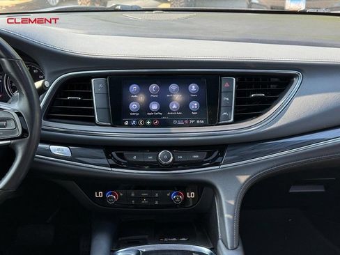 Used 2023 Buick Enclave Essence w/ Experience Buick Package FWD image 17