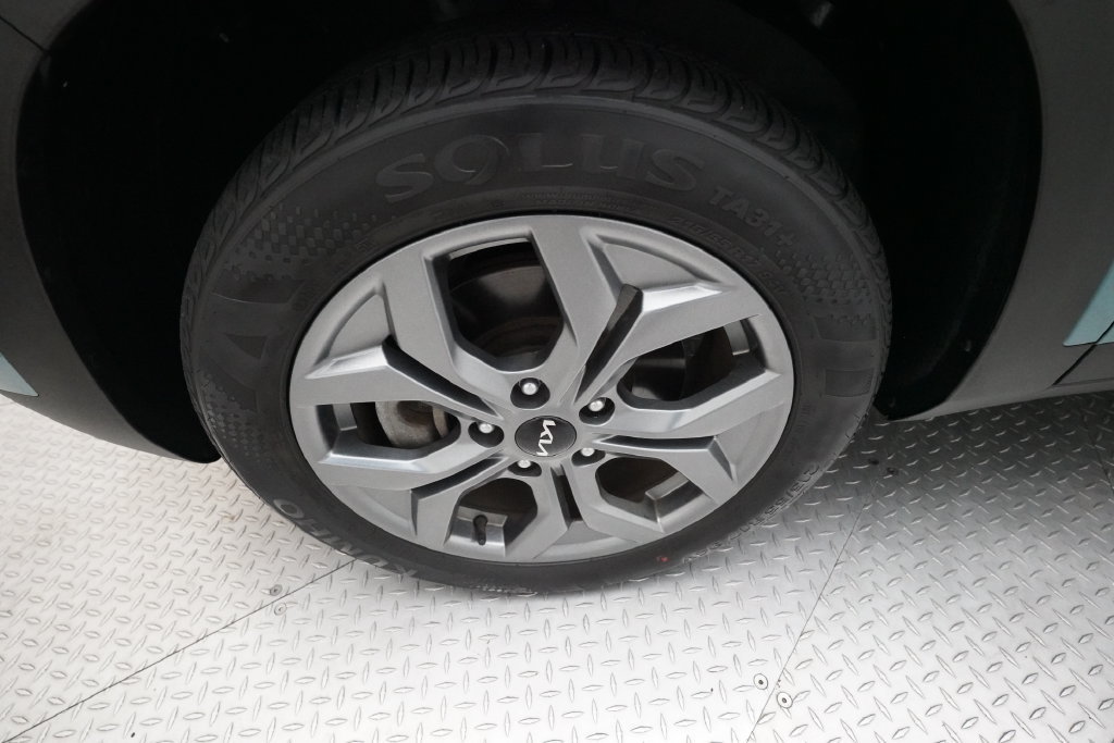 Used 2024 Kia Seltos S AWD/4WD image 24