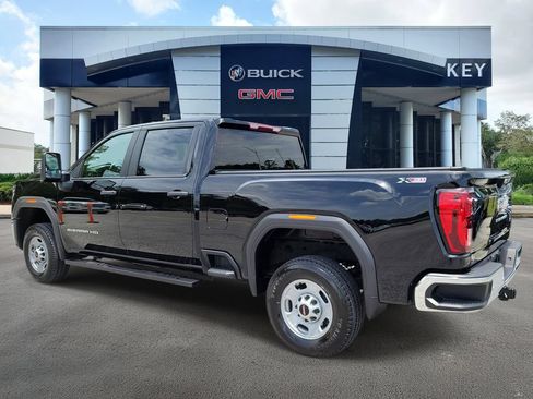 Used 2024 GMC Sierra 2500 Pro AWD/4WD image 3