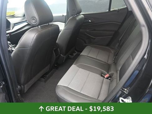 Used 2025 Chevrolet Trax LT image 19