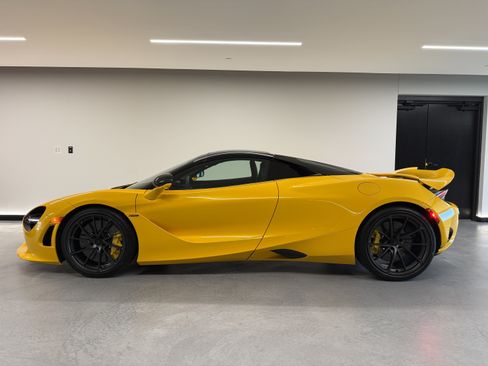 New 2027 McLaren 750S Spider RWD image 2