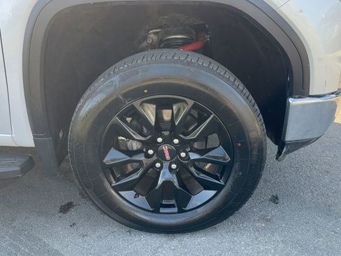 Used 2019 GMC Sierra 1500 SLT w/ SLT Premium Plus Package AWD/4WD image 12