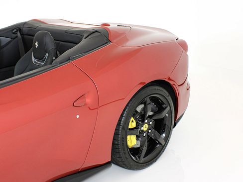 Certified 2023 Ferrari Portofino M RWD image 3